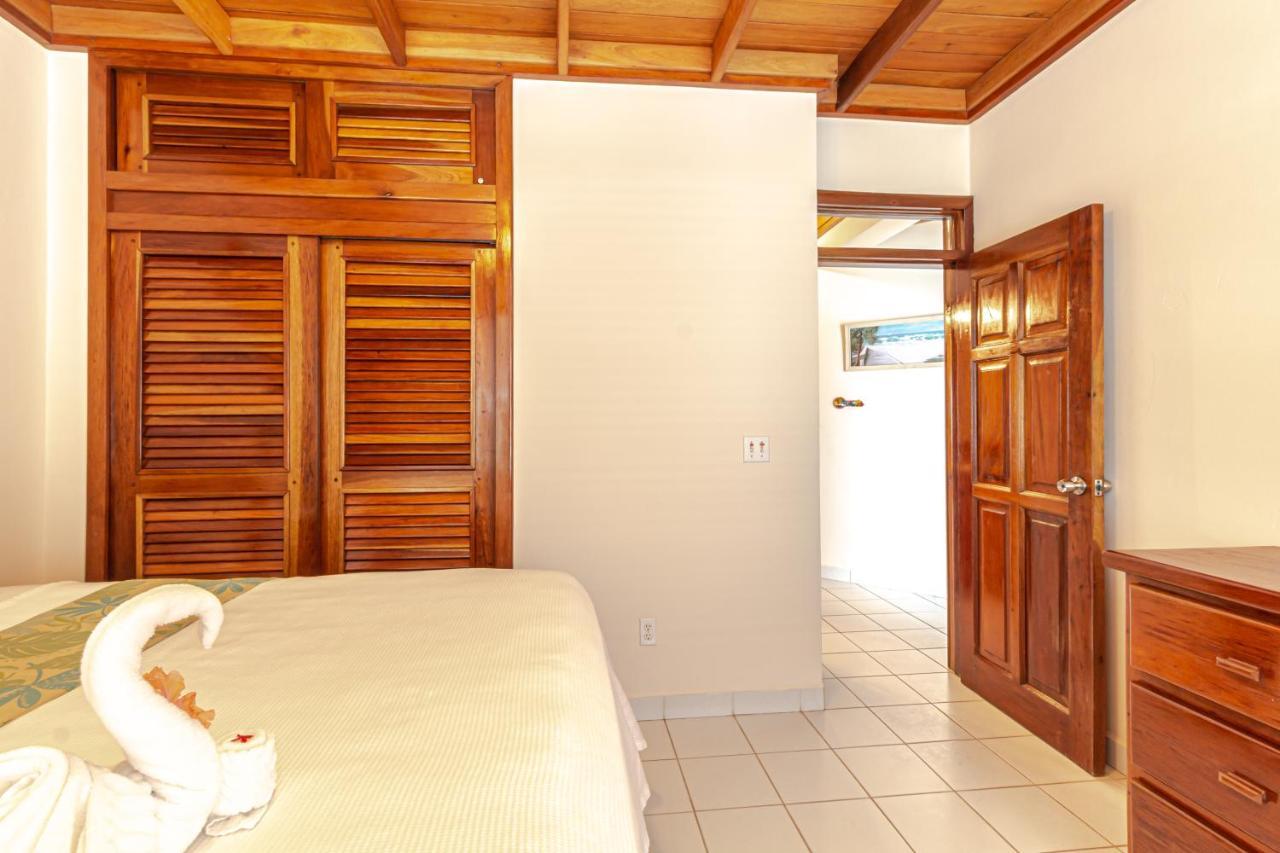 Coral Bay Villas San Pedro  Exteriör bild