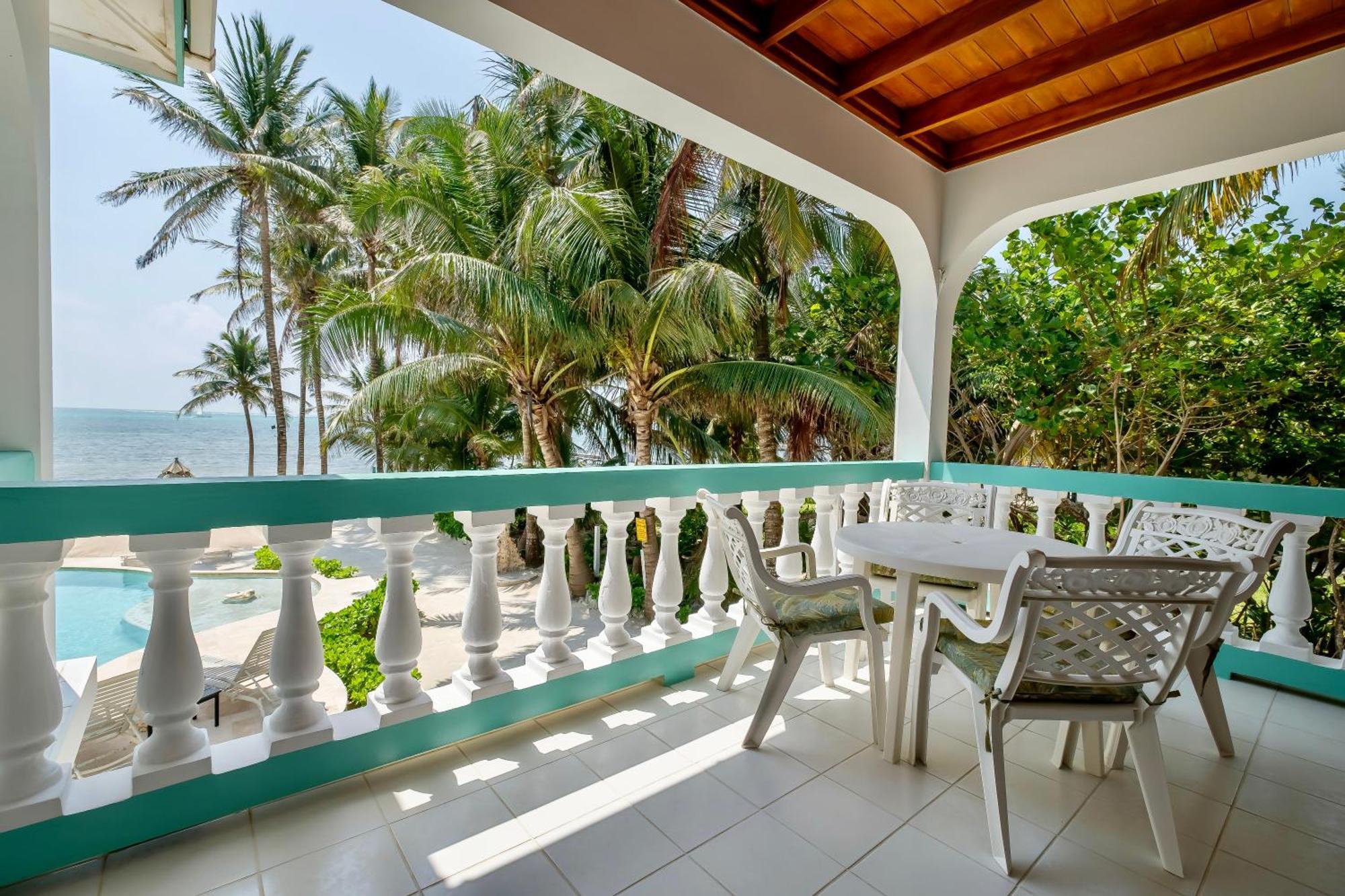 Coral Bay Villas San Pedro  Exteriör bild